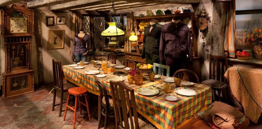 London: Warner Bros. Studio Tour with Hotel Pickup - Gringotts Wizarding Bank and the Lestrange vault