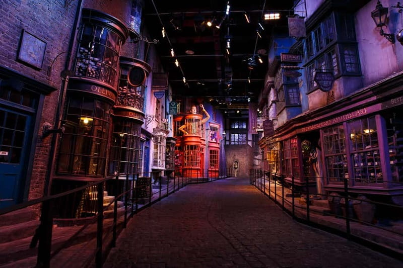 London: Warner Bros. Studio Tour with Transfers - Entering the Warner Bros. Studio