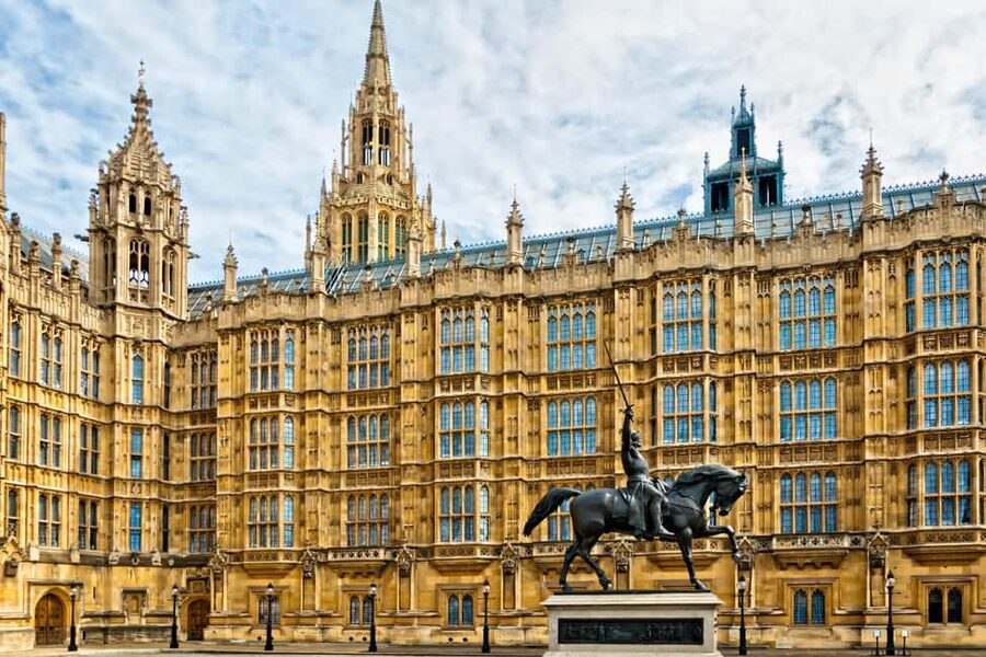 London: Westminster Abbey, Big Ben & Buckingham Guided Tour - Who should book this Westminster walk?