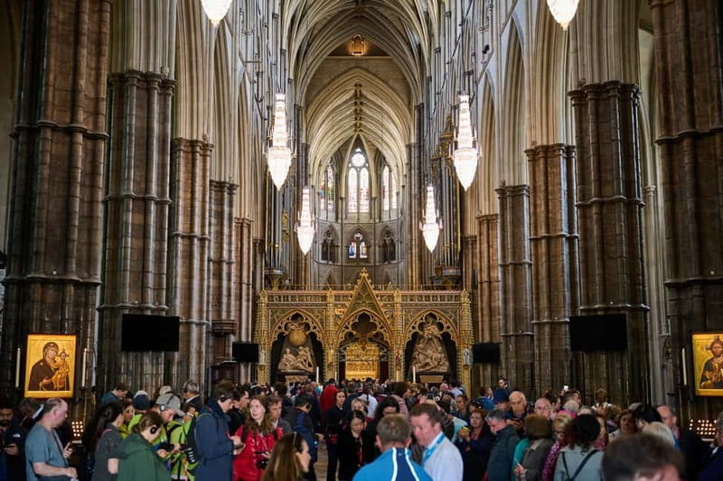 London: Westminster Abbey & Jubilee Galleries Guided Tour - Crowds, timing, and the three-hour pace