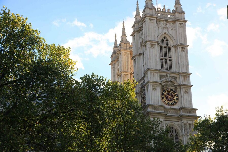 London: Westminster Abbey Priority Access & Guided City Tour - What the private upgrade changes