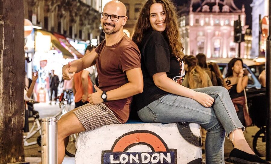 London: Westminster to Covent Garden Personalized Tour - Grocers, politics, and a pub stop