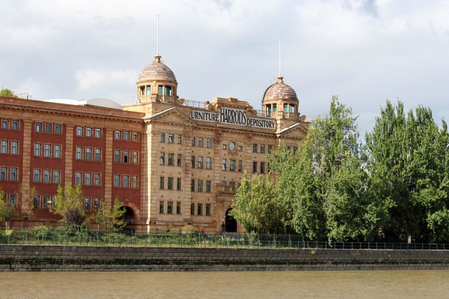 London: Westminster to Kew River Thames Cruise - Hammersmith, Barnes, and Chiswick slow things down