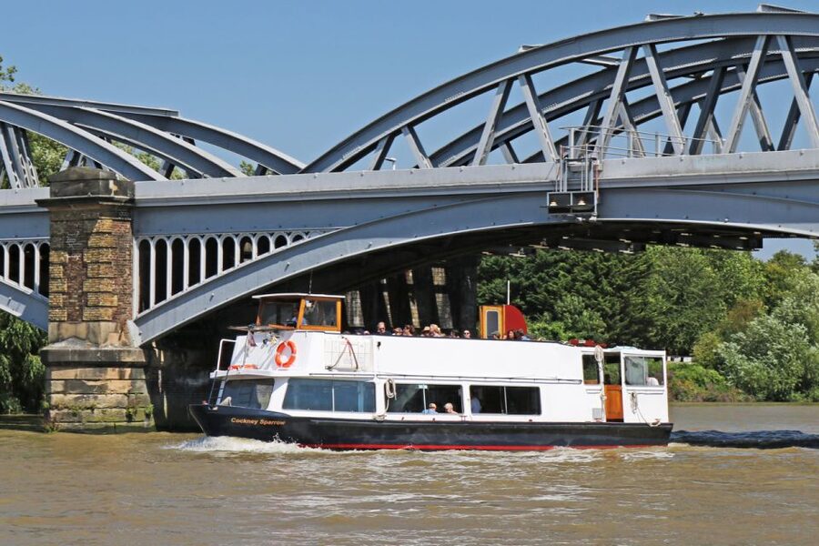 London: Westminster to Kew River Thames Cruise - Bridges turn the ride into a moving city tour