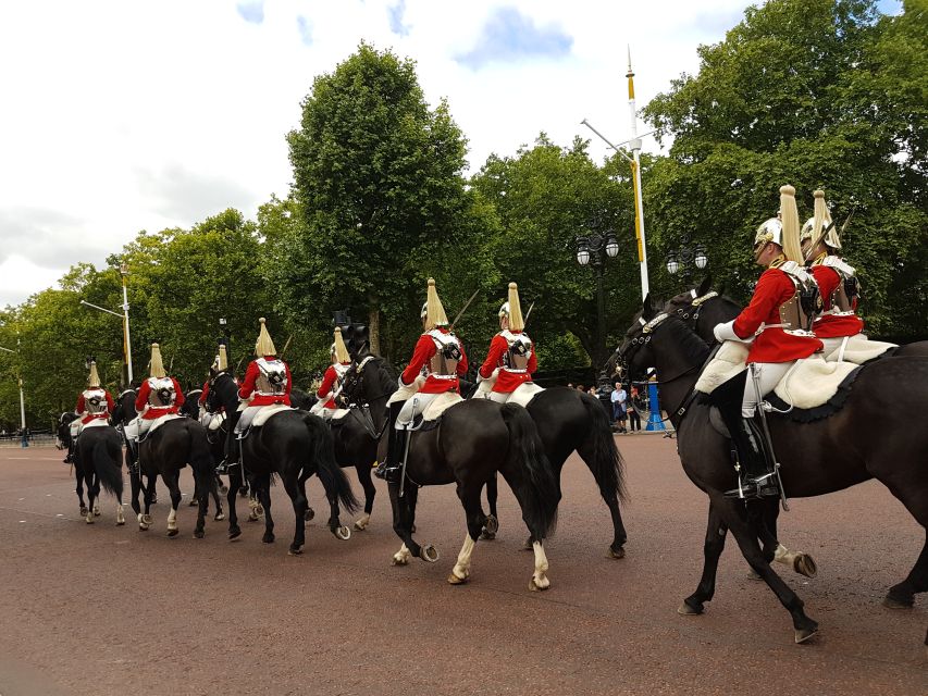 London: Westminster Tour and Churchill War Rooms Visit - What the guides do best