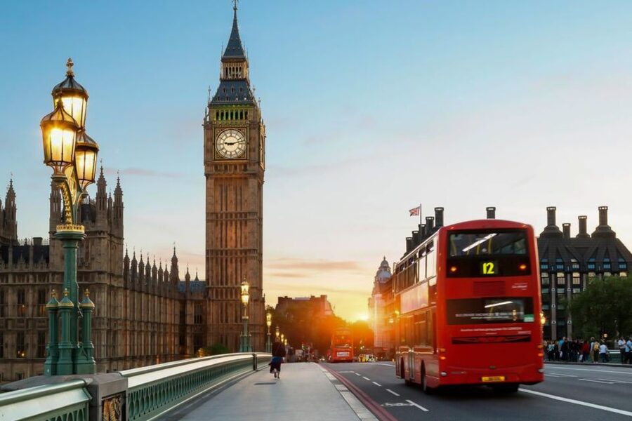 London: Westminster Tour, River Cruise, and Tower of London - What the $168 price really covers