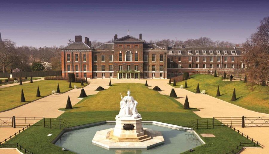 London: Westminster Walking Tour and Kensington Palace Visit - The guide can make or break the Westminster walk