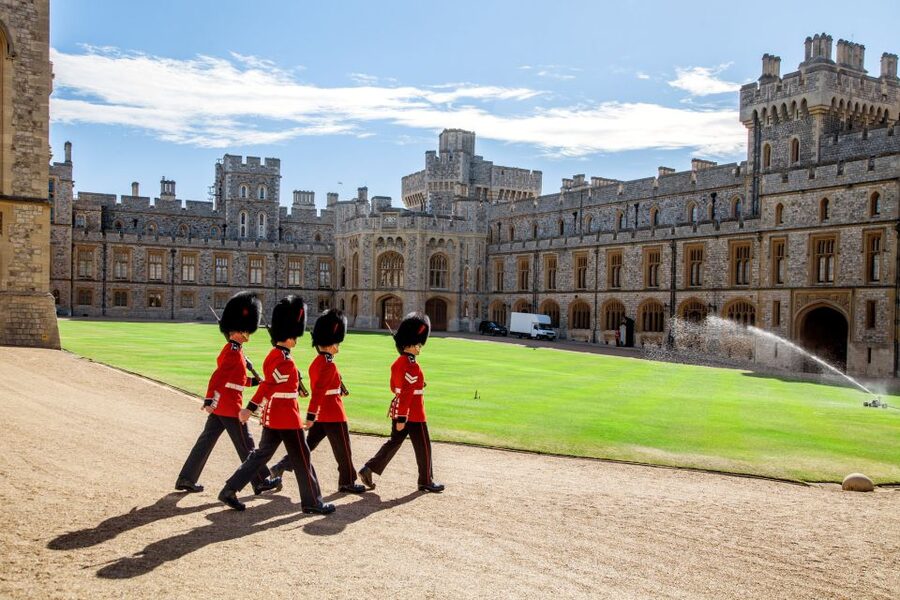 London: Windsor Castle, Stonehenge, and Bath Day Trip - The day at a glance