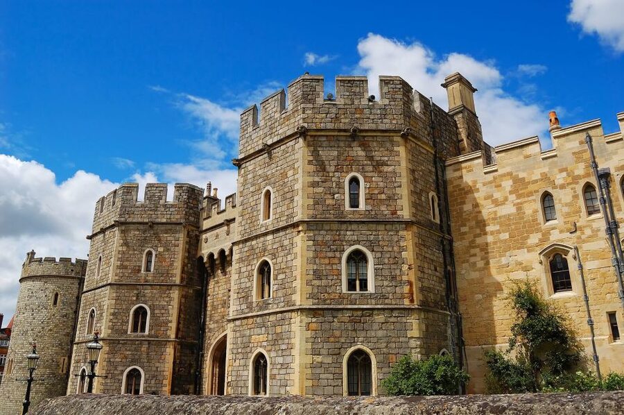 London: Windsor Castle, Stonehenge, and Bath Day Trip - Stonehenge on Salisbury Plain