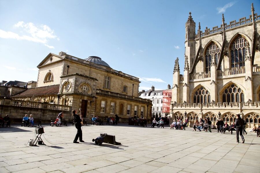 London: Windsor Castle, Stonehenge, and Bath Day Trip - Who should book this tour?