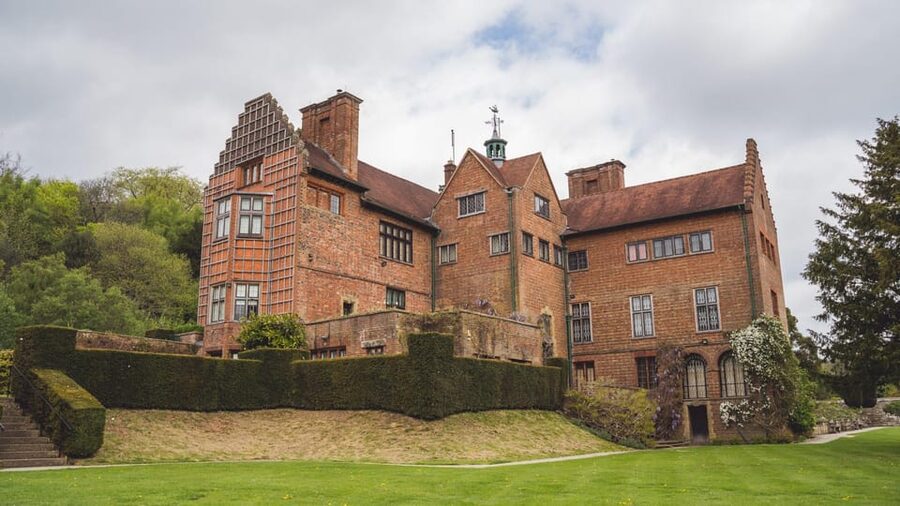 London: Winston Churchill Family Home with Transportation - Key points to know before booking