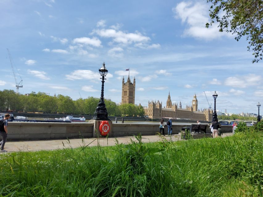 Luxury Private Tour in London with Lunch - St. Paul’s Cathedral and the South Bank