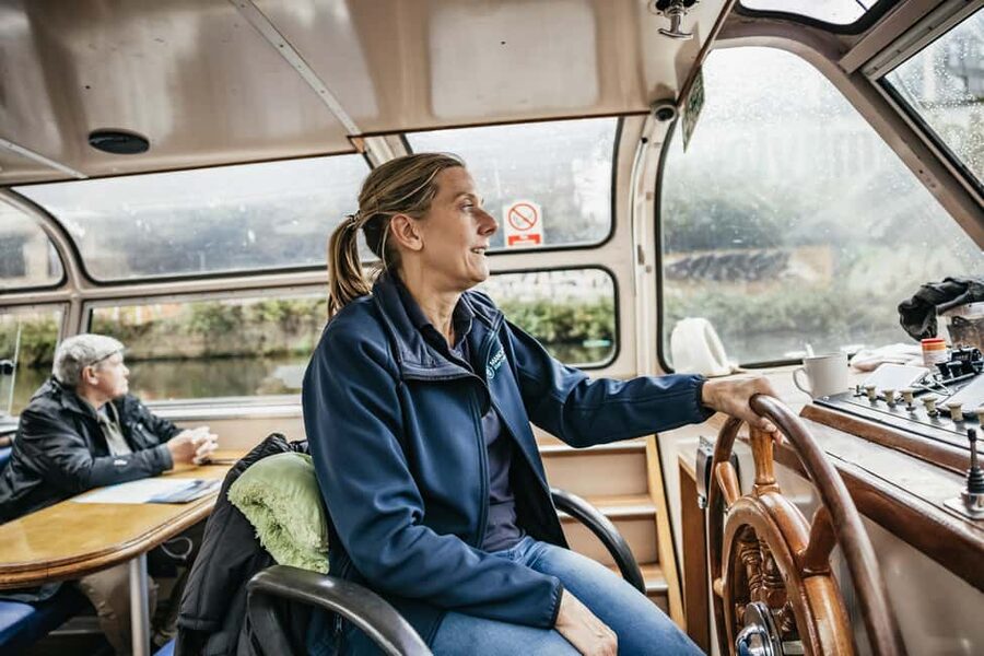 Manchester: Canal & River Cruise - Commentary, seating, and weather tips