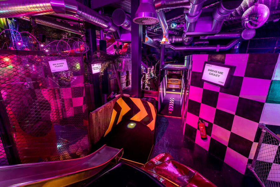 Manchester: Junkyard Golf Club Tickets for 9 or 18 Holes - Who will enjoy this most