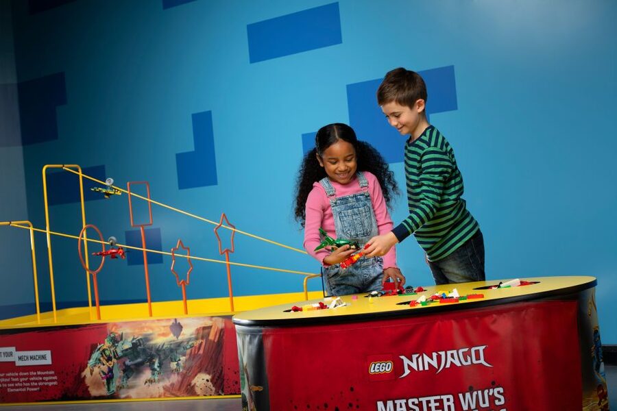 Manchester: LEGOLAND Discovery Centre Entrance Ticket - MINILAND Manchester rewards slow looking