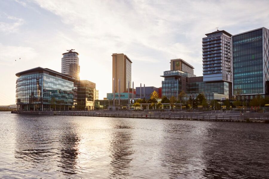 Manchester: Private Express Walk with a Local in 60 minutes - A fast introduction to Manchester’s city center