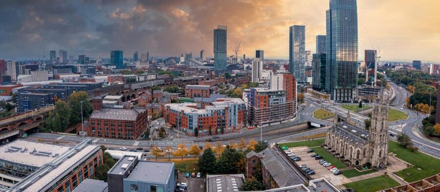 Manchester: Private Express Walk with a Local in 60 minutes - John Rylands Library, a memorable landmark stop