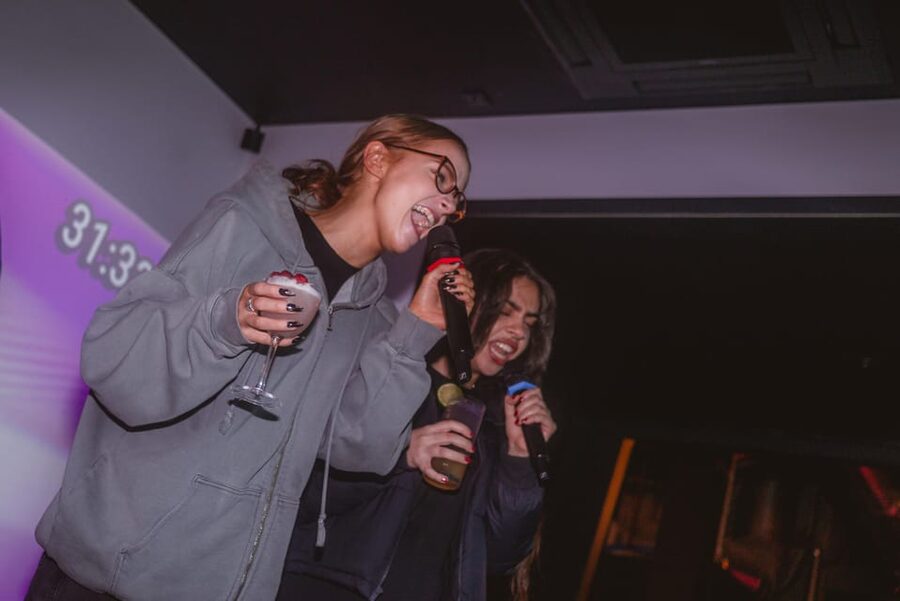 Manchester: Trax Social Music Quiz Experience - Guessing a tune from ten seconds of music