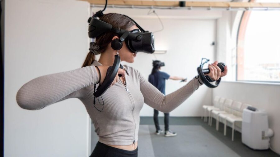 MATRIX VR - Virtual Reality Gaming Experience Session - 1hr - The Five-Minute Tutorial Makes the Start Less Nervous