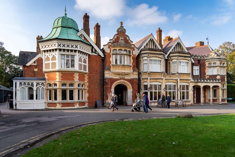 Milton Keynes: Bletchley Park Entry Ticket - Start with the free guided tour