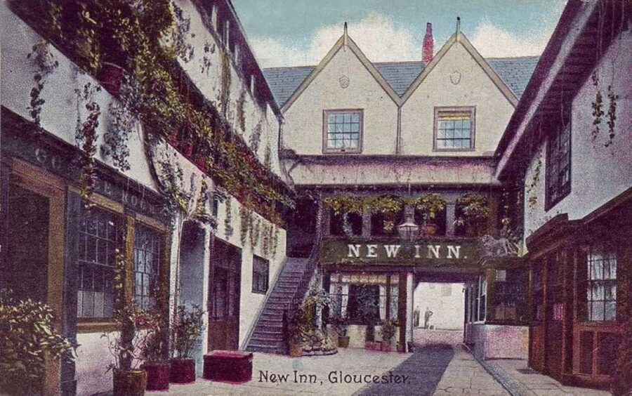 Newent: Ghost Tour - Why Newent works well for a ghost walk