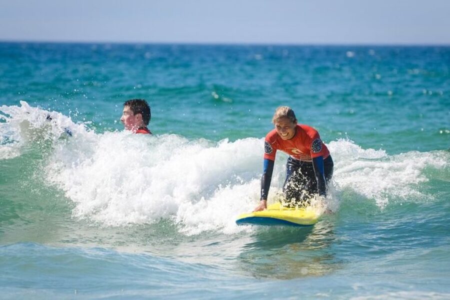 Newquay: Taster Surf Lesson - A lively warm-up before the water