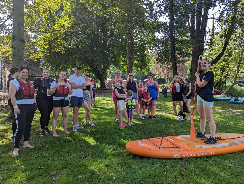 Norfolk Broads: Canadian Canoe hire in Norwich - Paddling the River Wensum