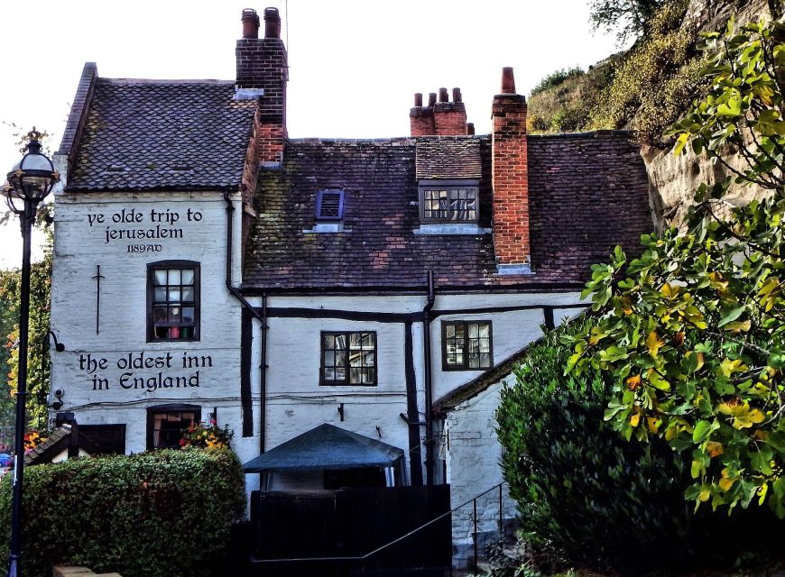 Nottingham Private Guided Walking Tour - Lord Byron and D. H. Lawrence in the city story