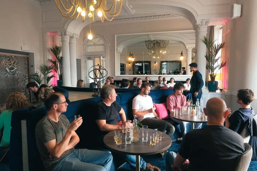 Oban: Scottish Whisky Tastings - Mark’s storytelling gives the tasting its character