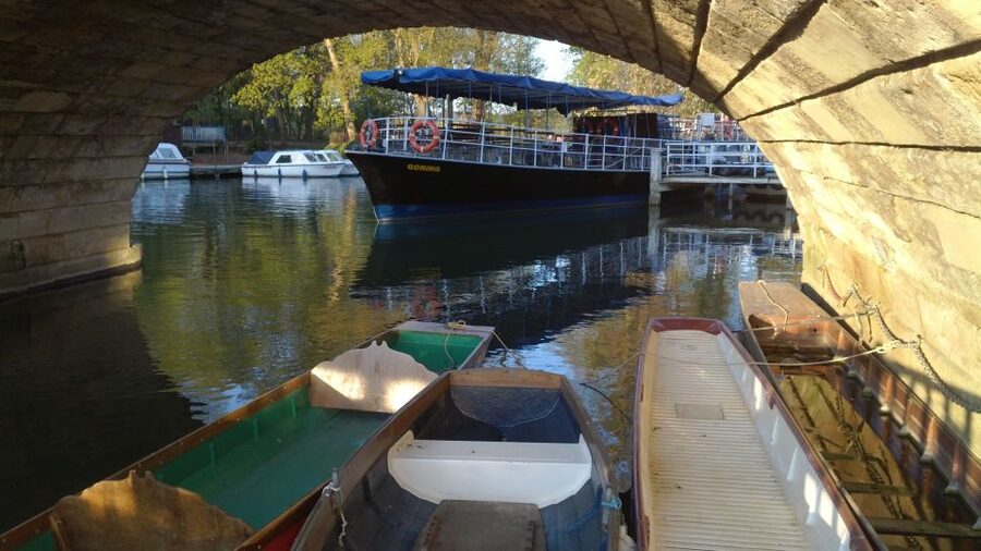 Oxford: Chauffeured Punting River with Optional Walking Tour - Who will enjoy this Oxford river experience?