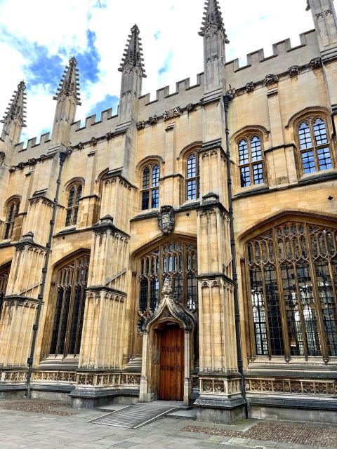 Oxford: City & University Tour with College entry included - St John’s College and the oldest college claim