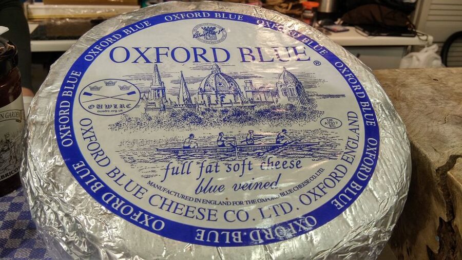 Oxford Food & Drink Tasting & Sightseeing Guided Tour - Inside a college or the Divinity School