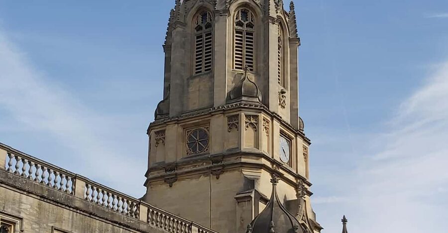 Oxford: Harry Potter Tour - New College cloisters and courtyard scenes