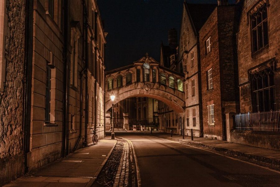Oxford Official Ghost Tour - Why Oxford makes a good ghost-story setting