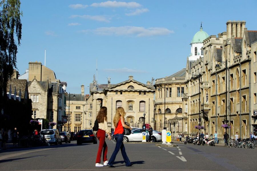 Oxford: Official University and City Walking Tour - Into the university quarter and Hogwarts territory