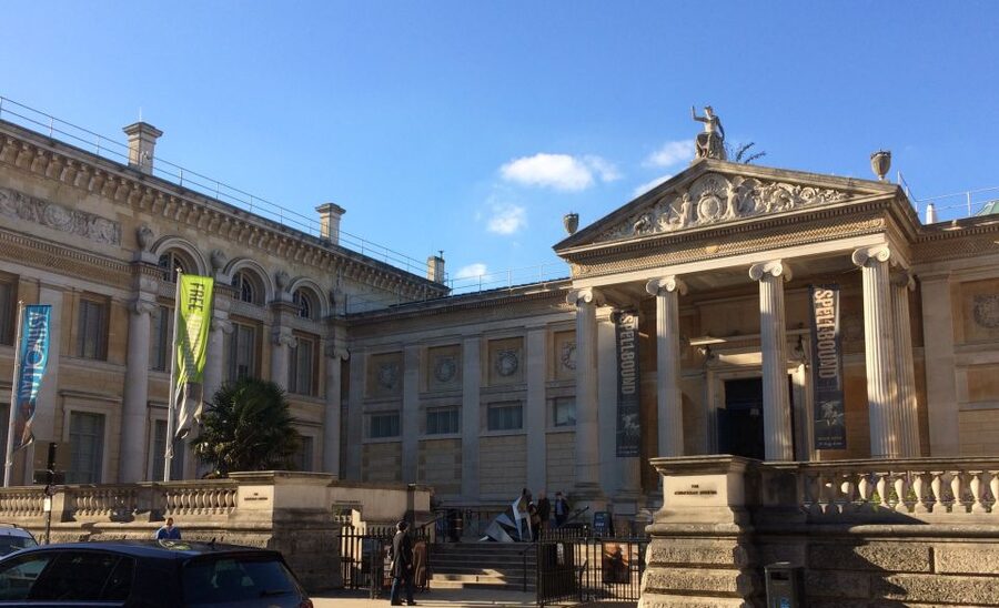 Oxford: Official University and City Walking Tour - Broad Street, the Martyrs’ Memorial, and the old city edge