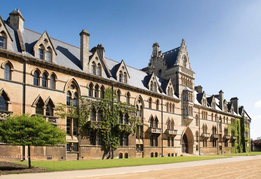 Oxford: Private Express Walk with a Local in 60 minutes - Key points to know before you book