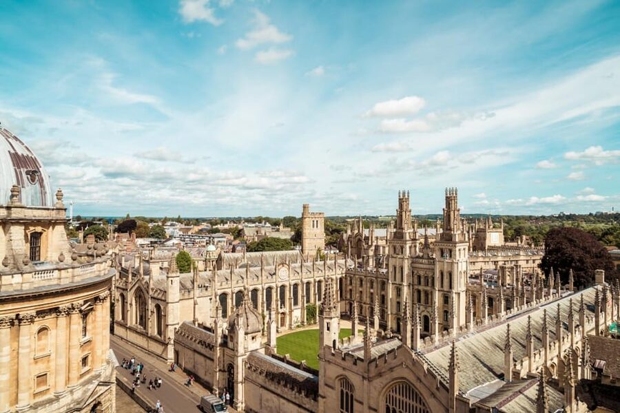 Oxford: Private Express Walk with a Local in 60 minutes - Oxford Covered Market and the city’s daily rhythm