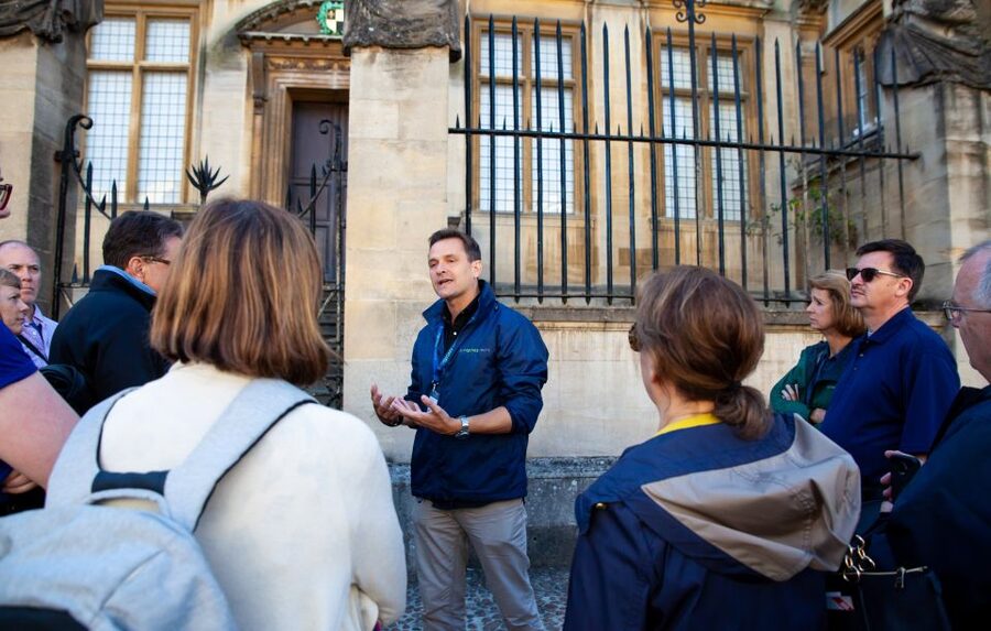 Oxford: Private Walking Tour with University Alumni Guide - Why Oxford works so well with a private guide