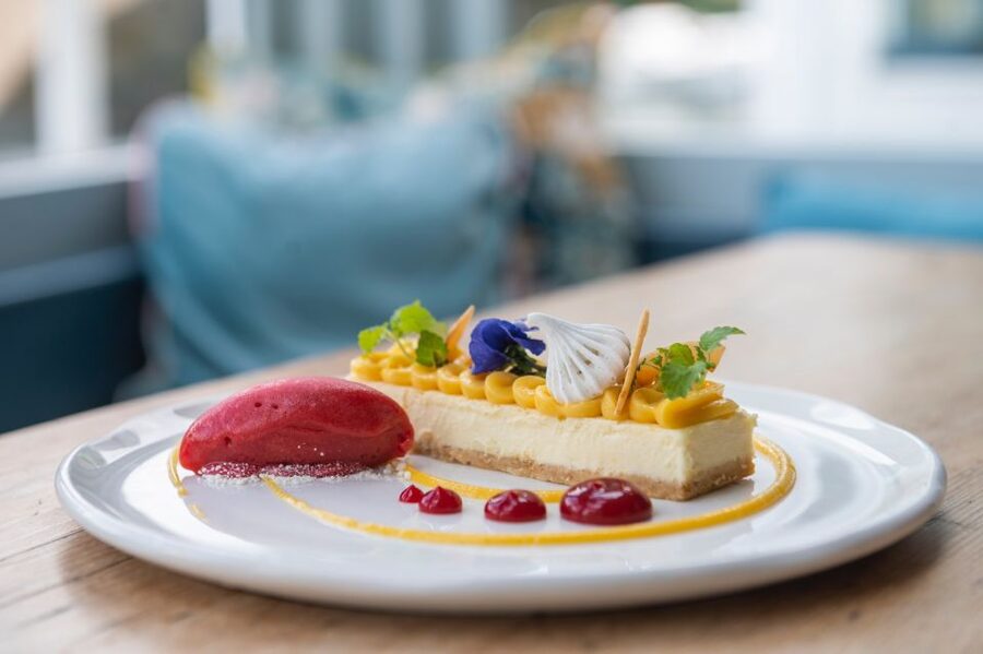 Oxford: River Cruise with 3-Course Meal - The small lock and the limits of the route
