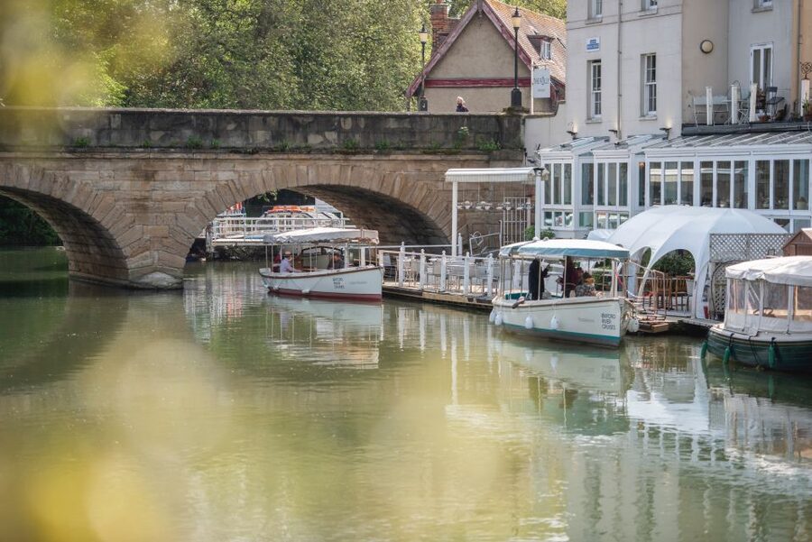 Oxford: River Cruise with 3-Course Meal - A Prosecco welcome on the Edwardian boat