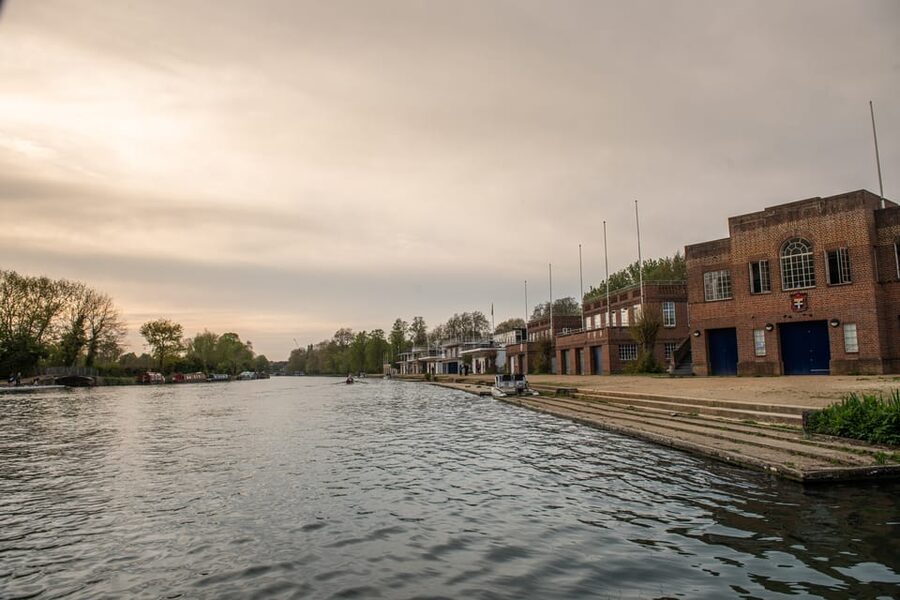 Oxford: Scenic Sightseeing Cruise with Gourmet Picnic - How the $79.47 price works out