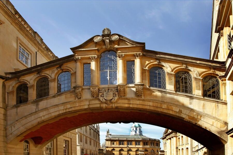 Oxford Top 10 City Highlights - New College Lane and the Bridge of Sighs
