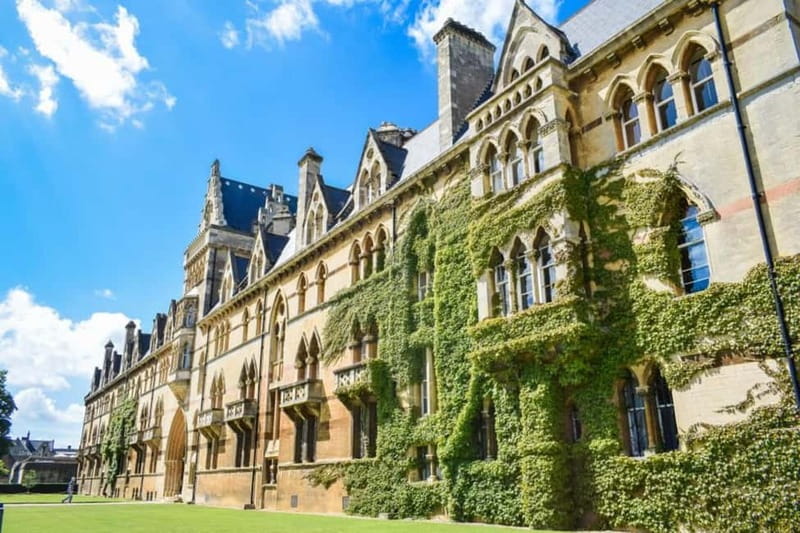Oxford: Town & Gown Walking Tour - Radcliffe Camera and the Bodleian Library