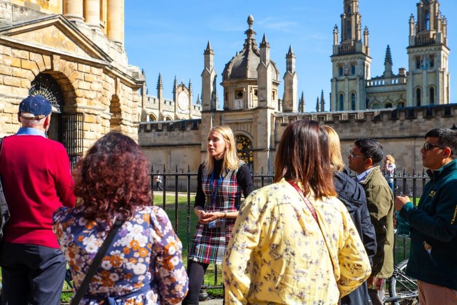 Oxford: University and City Walking Tour with Alumni Guide - Why an Alumni Guide Changes the Oxford Experience