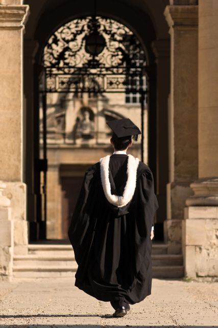 Oxford University: Guided Small Group Walking Tour - The first hour: city streets, college traditions, and Oxford life