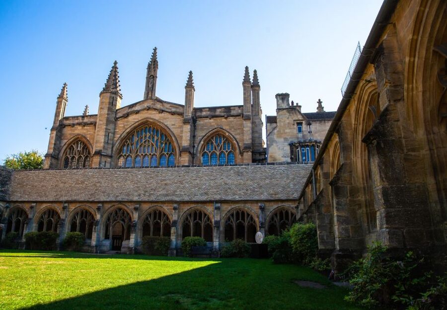 Oxford: University Walking Tour with Christ Church Visit - Sheldonian Theatre and Oxford ceremony