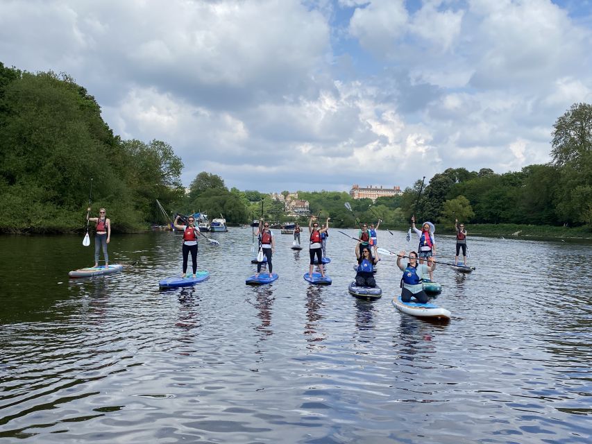 Paddleboard Experience on the beautiful Thames at Richmond - Choosing the river route with the tide