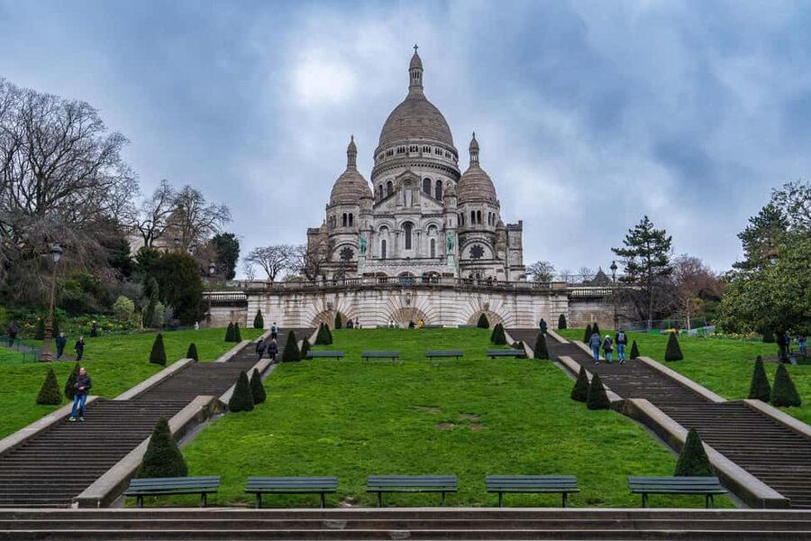 Paris Day Trip with Eurostar and Hop-On Hop-Off Bus - Eight and a half hours for Paris
