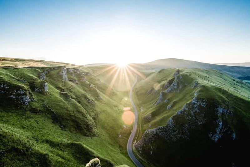 Peak District: Fun Puzzle Treasure Hunt to a Pub! - How the Speedwell Cavern start shapes the day